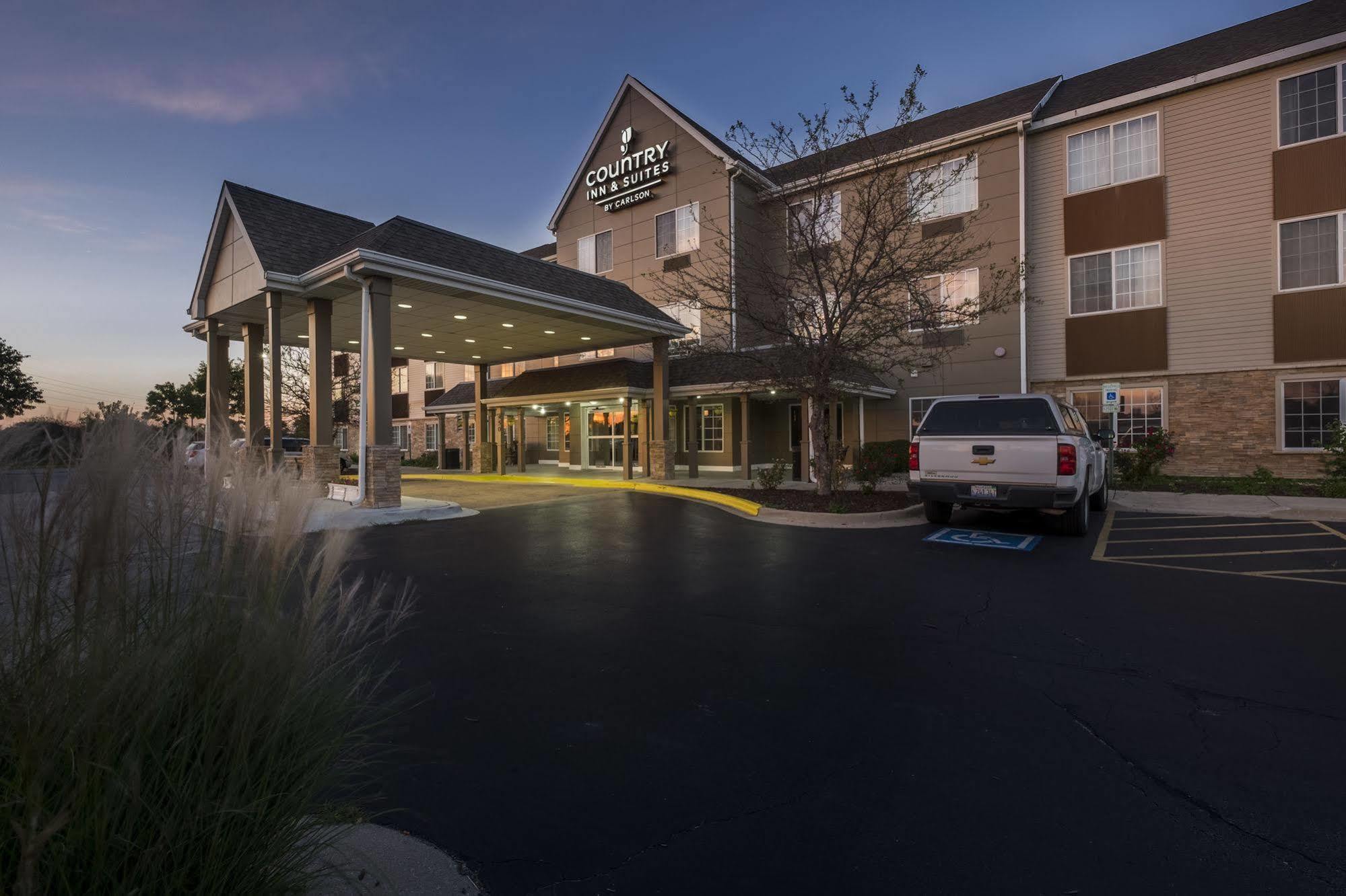 Holiday Inn Express & Suites Chicago - Matteson By Ihg Zewnętrze zdjęcie